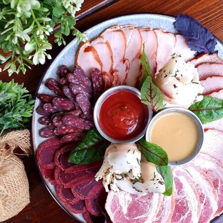 Мясная тарелка